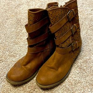 GIRLS JUSTICE BOOTS SIZE 7